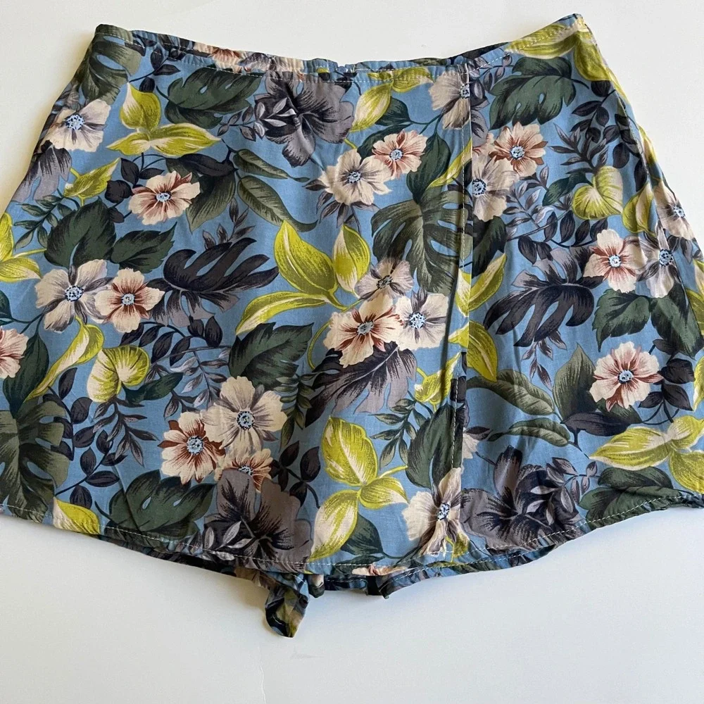 Jonathan Martin‎ Wrap Around Shorts Kids L Blue Floral Tropical Vintage Hawaiian